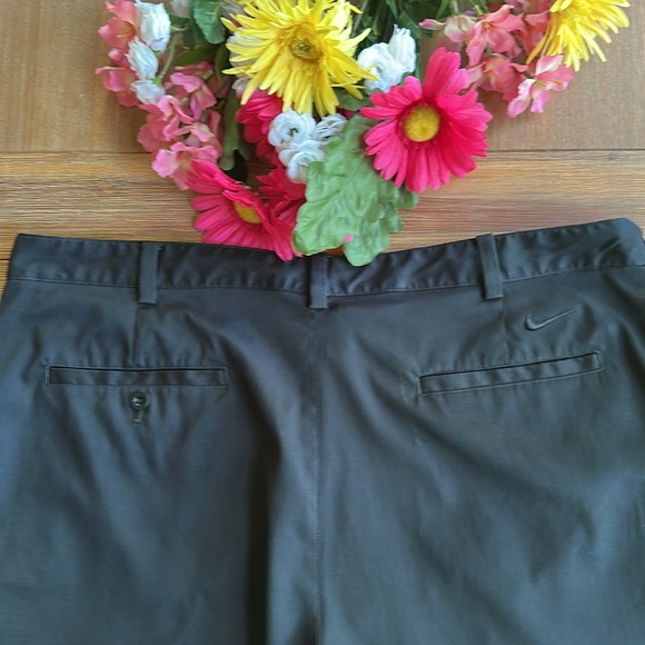 Men’s Nike Dri-Fit Golf Shorts Size 38 Black - Picture 5 of 9